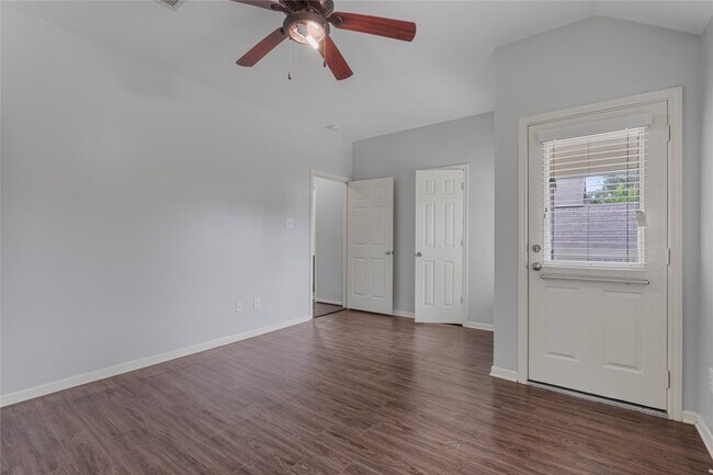 Building Photo - 6324 Austinville Dr