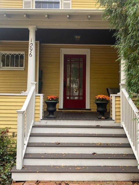Foto del edificio - 1096 Highland Ave