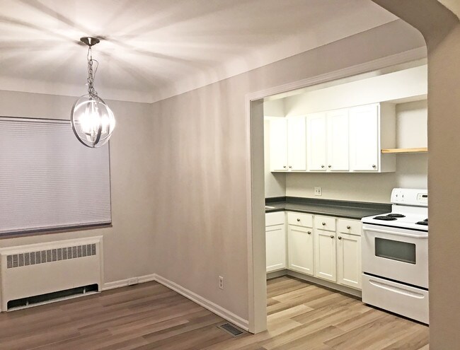 Comedor - 3038 Pemberton Dr