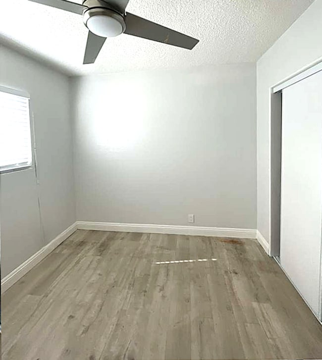 Photo - 1333 E 47th St Apartment