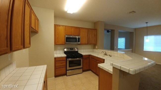 Building Photo - 3 br, 2 bath House - 1950 Leford Way