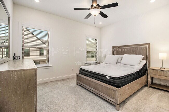 Foto del edificio - 2638 Caruso Wy