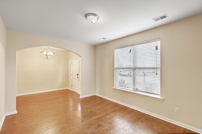 Foto del edificio - 431 Flat Rock Ln
