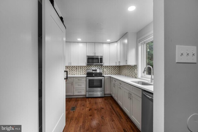 Building Photo - 7193 Talisman Ln
