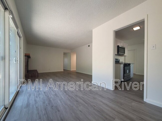 Building Photo - 2187 Montecito Way