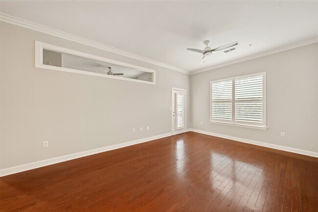 Building Photo - 1010 Rosine St