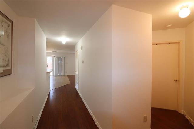 Foto del edificio - 413 Deer Park Dr