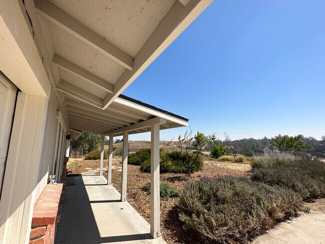 Building Photo - Templeton Country 3 Bedroom 2-bathroom single family home available now $3,200/Month + Security D...