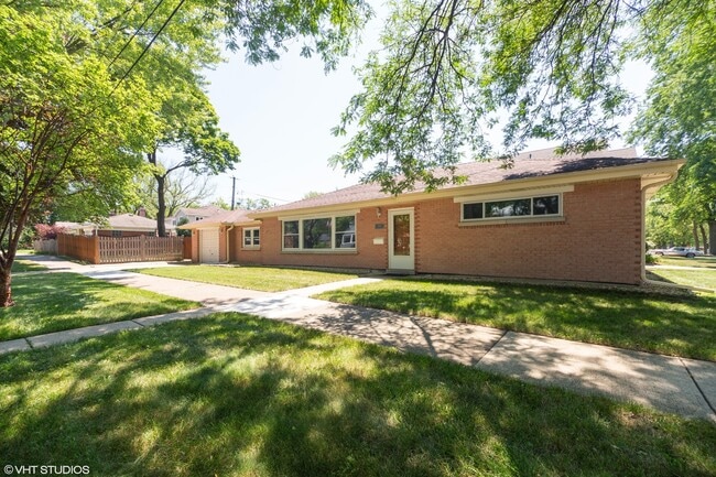 Building Photo - 1621 S Crescent Ave