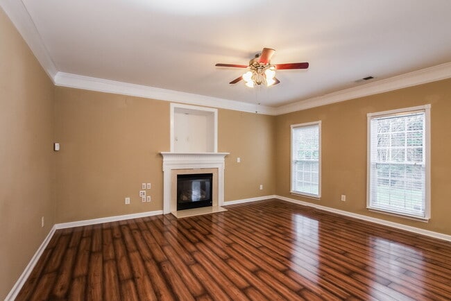 Building Photo - 13138 Planters Row Dr