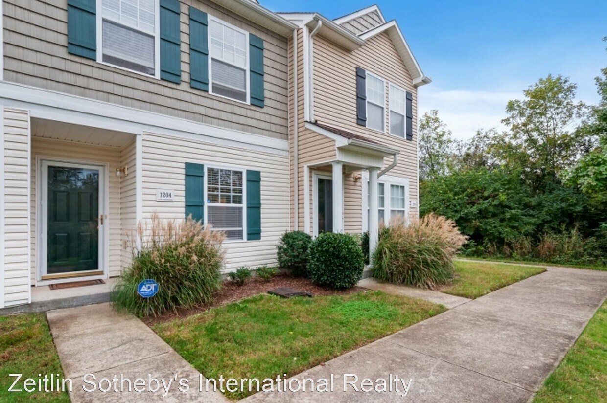 2 br, 2.5 bath House 1204 Parkstone Lane House Rental in Nashville