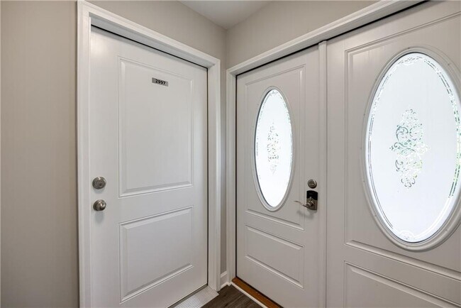 Foto del edificio - 2997 Whispering Hills Ct
