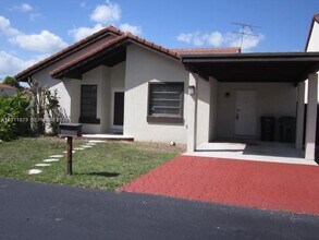 Building Photo - 8853 SW 112th Pl