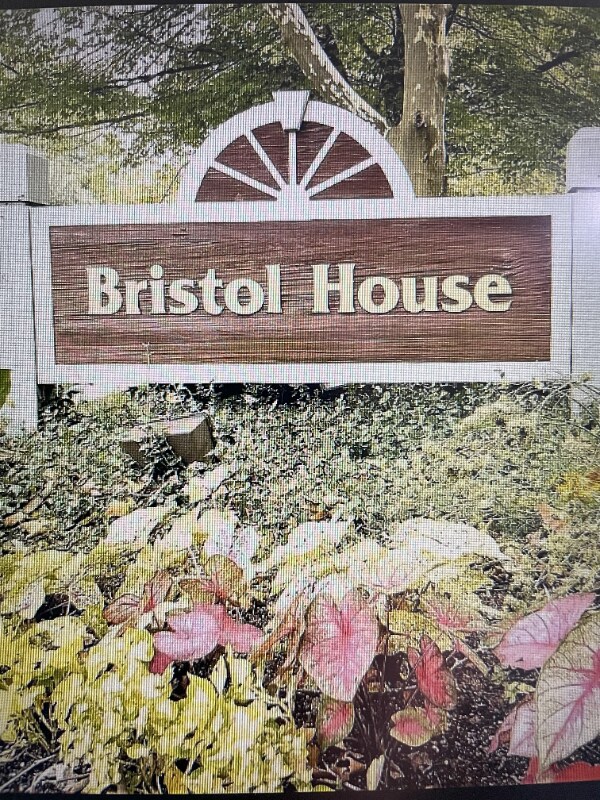 Foto del edificio - 2224 Springwood Dr