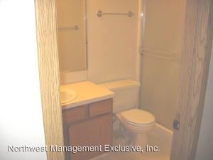 Building Photo - 3 br, 2 bath House - 11610 NE 14th St