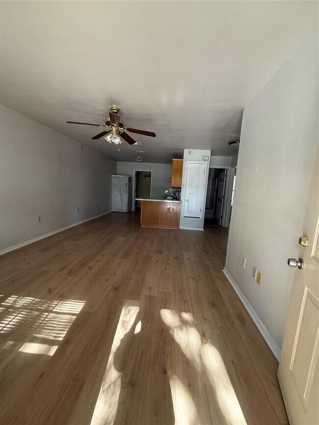 Foto del edificio - 2907 Whisper Oaks Ln