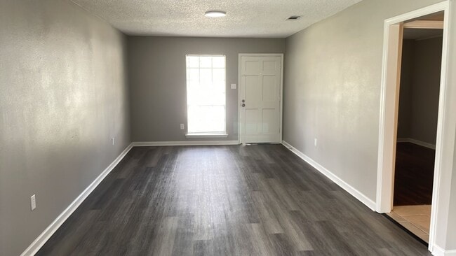 Photo - 2BR 1 Bath in Central. Apartment