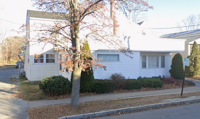 Building Photo - 16 Pleasant St