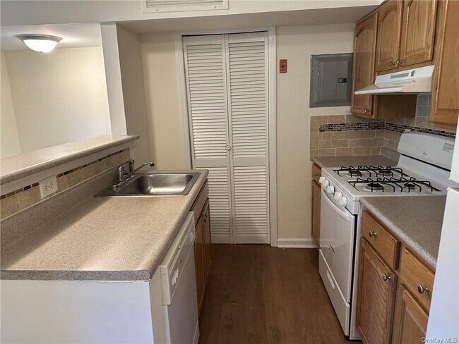 Foto del edificio - 31 Old Post Rd S