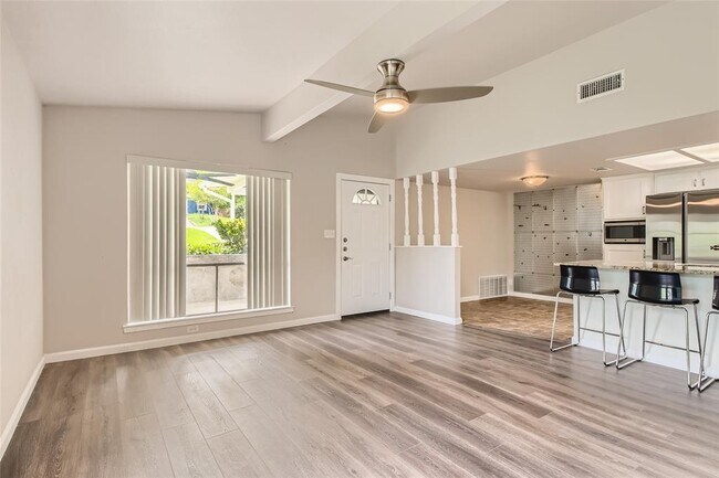 Building Photo - 6207 Arnold Dr