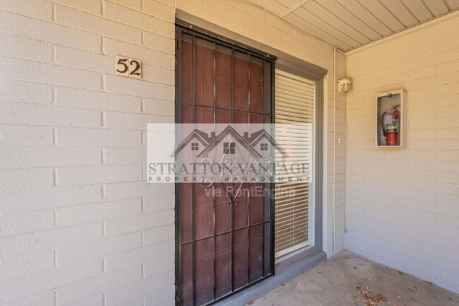 Building Photo - 4114 E Calle Redonda