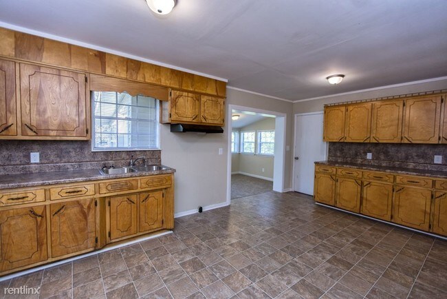 Building Photo - 3 br, 1.5 bath House - 348 Pleasant Grove Rd