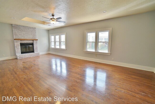 Building Photo - 3 br, 2 bath House - 615 W Symmes St