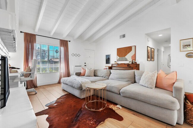Building Photo - 51685 Avenida Herrera