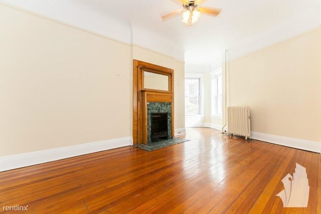 Foto del edificio - 1 br, 1 bath Apartment - 330 W Dickens Ave