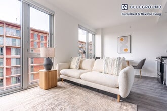 Building Photo - 600 4th St SW Building Photo - 600 4th St SW