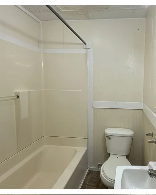 Building Photo - 325 Cumberland St