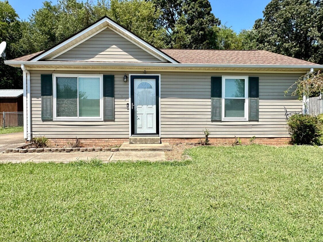Primary Photo - 129 Gail St