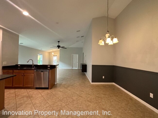 Building Photo - 4 br, 2 bath House - 15643 Carina Dr