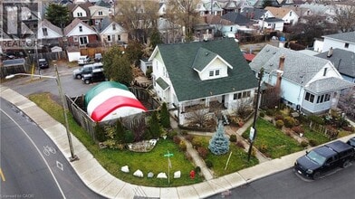 Building Photo - 168 Garside Ave N