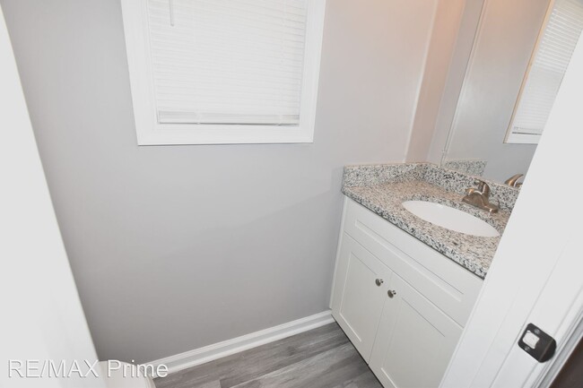 Building Photo - 4 br, 2.5 bath House - 204 Knells Ridge Drive