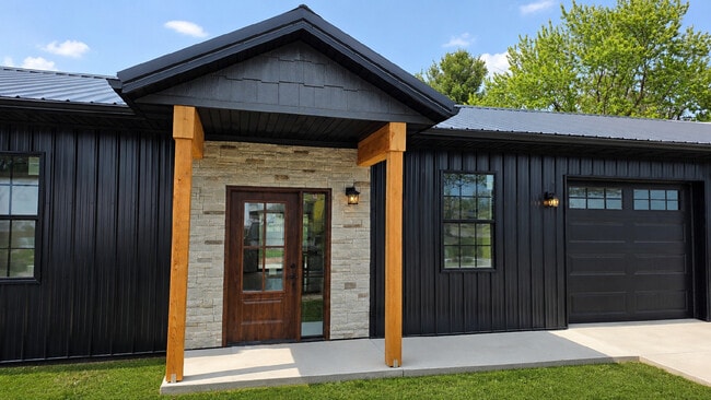 Building Photo - 309 N Kyes St