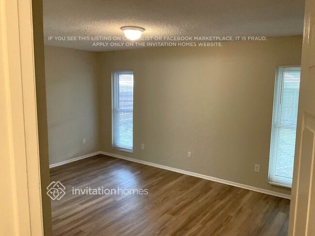 Foto del edificio - 12132 Carolina Woods Ln