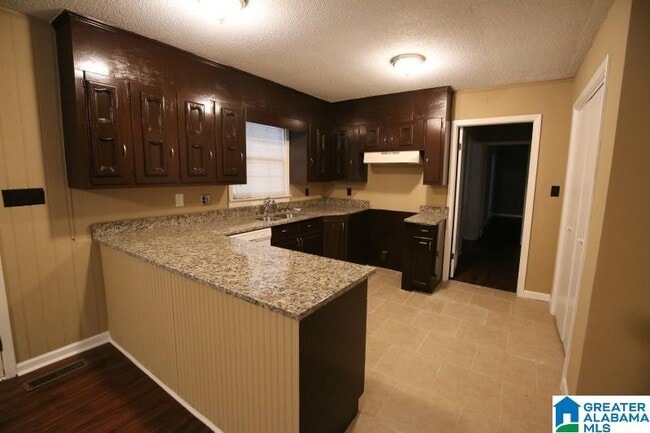 Building Photo - 506 Cedar Ln