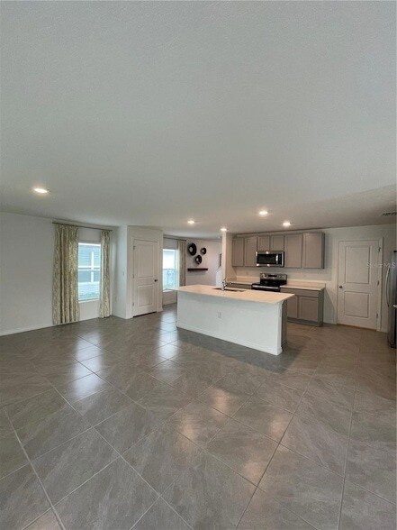 Foto del edificio - 37059 Kings Crown Dr