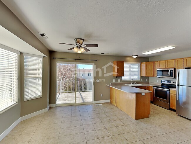 Foto del edificio - 1968 S 1550 W