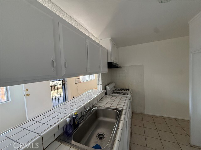 Foto del edificio - 4910 E 4th St