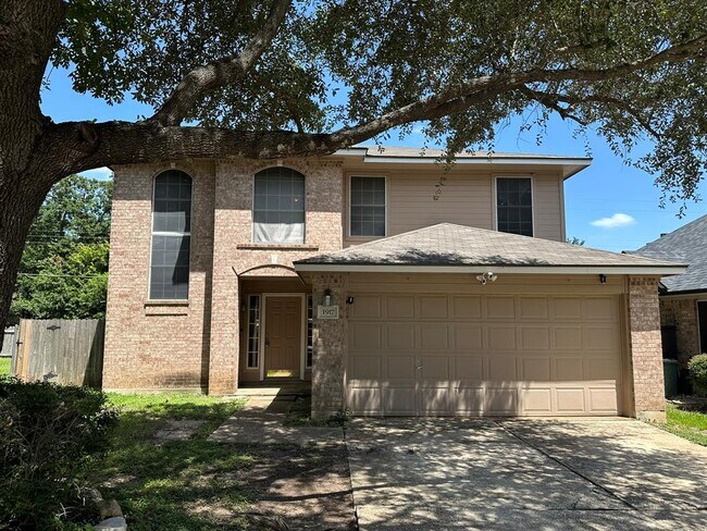 Building Photo - 1917 White Oak Cir