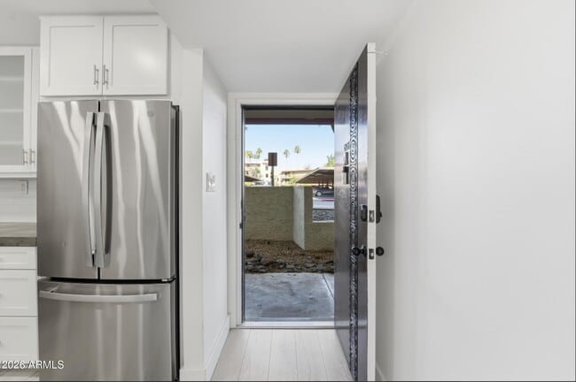 Foto del edificio - 7625 E Camelback Rd