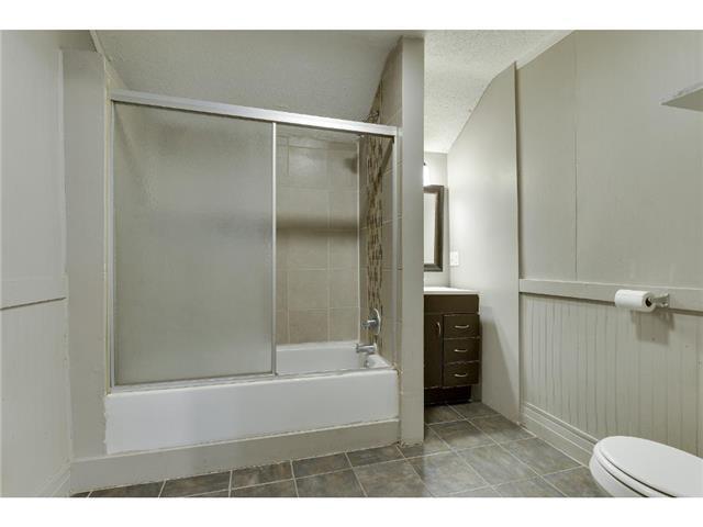 Foto del edificio - Large 5 Bedroom 2 Bathroom Home in Saint Paul!!