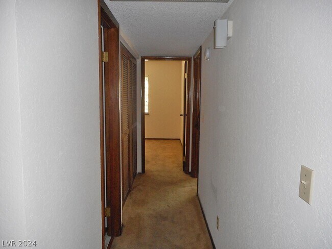 Building Photo - 5105 Eldora Ave