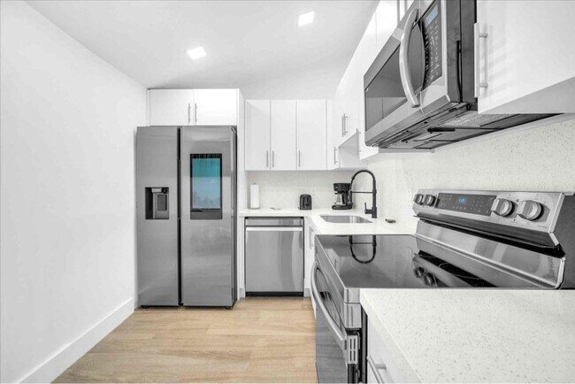 Foto del edificio - 10010 NW 2nd Ave