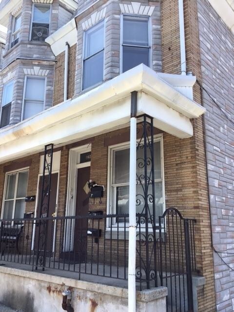 Primary Photo - 1162 N 11TH St