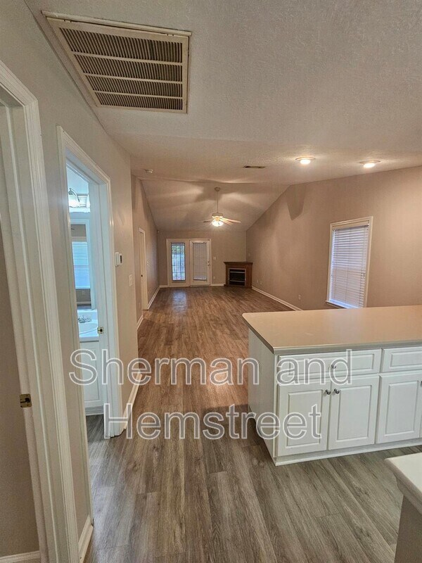 Foto del edificio - 2195 Bridgeton Rd