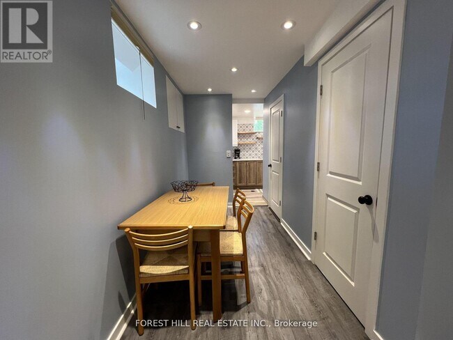 Photo du bâtiment - 168 Tyrrel Ave