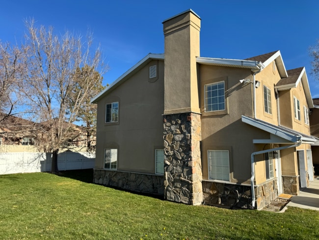 Building Photo - 1586 W Compass Pt Ln